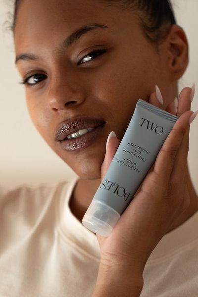 TWO POLES CLOUD MOISTURIZER